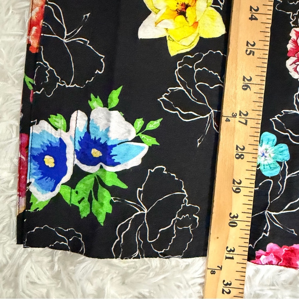 John Mark Womens Floral Button Front Tunic Top Size 1X Black Multicolor Vacation - Picture 10 of 12